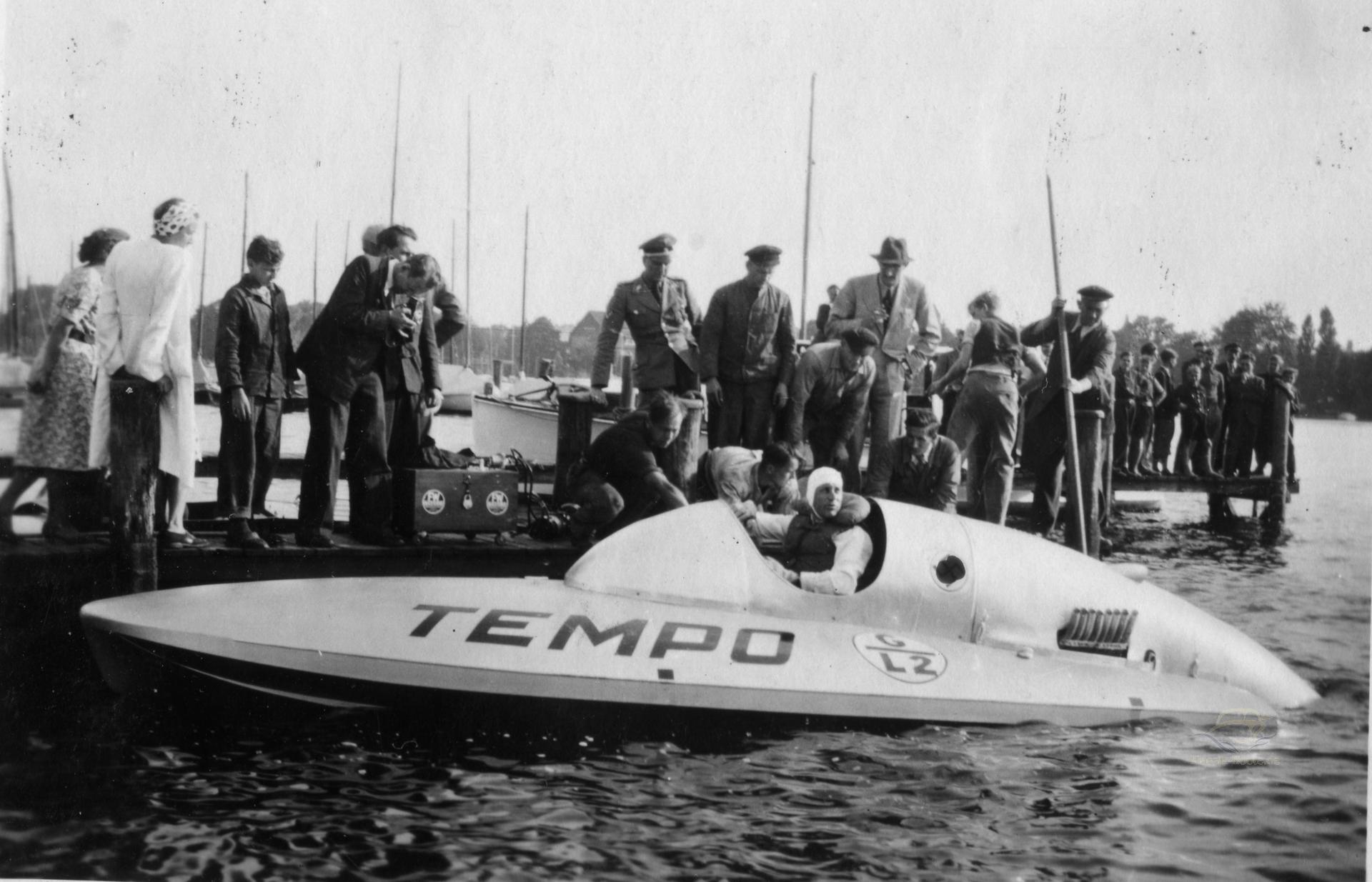 Hans Stuck - 800 Kg Racing Inboard
