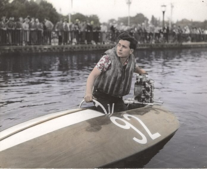 Dieter König - 1955 Maschsee - 3 Zyl. König-Motor - Dreipunktboot von Blazheim
