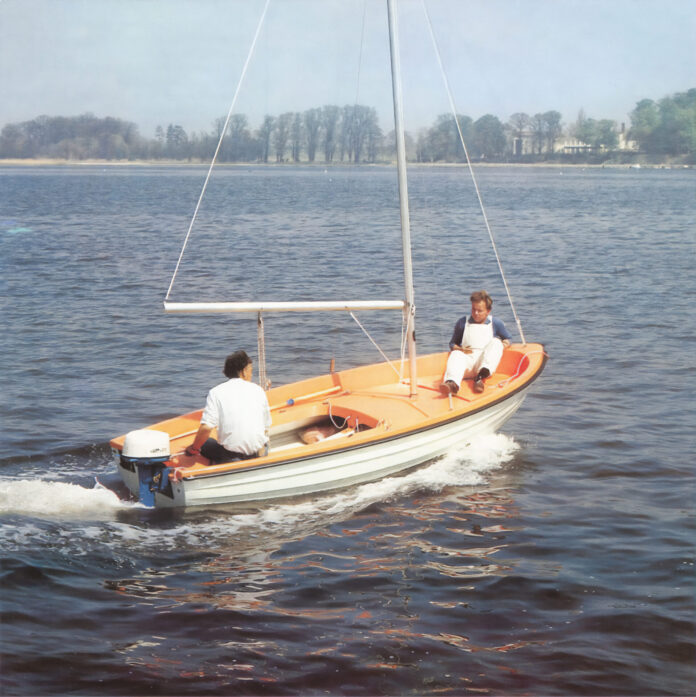 Kombi-Boot Rügen - Riss Manfred Ernst - Werft VEB Bootswerft Rügen - Antrieb Heckmotor Forelle